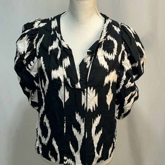 Rachel Zoe Tops - Rachel Zoe Graphic Black‎ and White Blouse